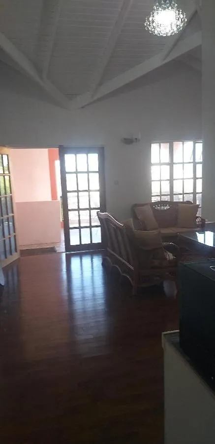 Seaview Condos 格罗斯岛 公寓